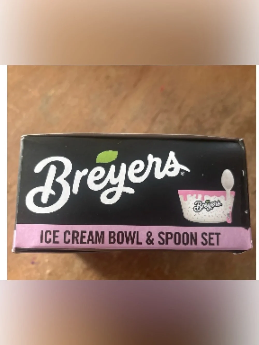 NIB pink and white Breyers Ice Cream Bowl & Spoon Set. Material: Lightweight pla
